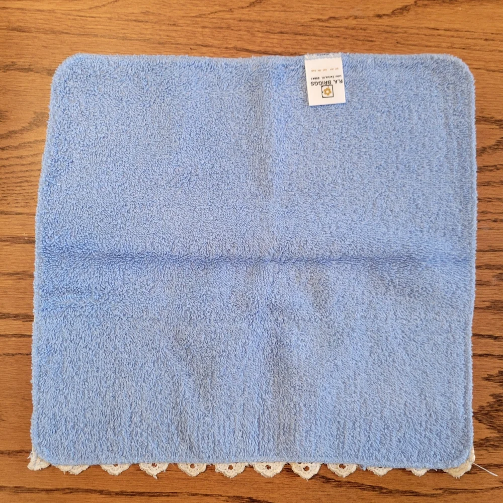 Cottagecore Bath Towel Set ~ Vtg 1980s? ~ Blue & Lacey Trim  GUC FINAL PRICE